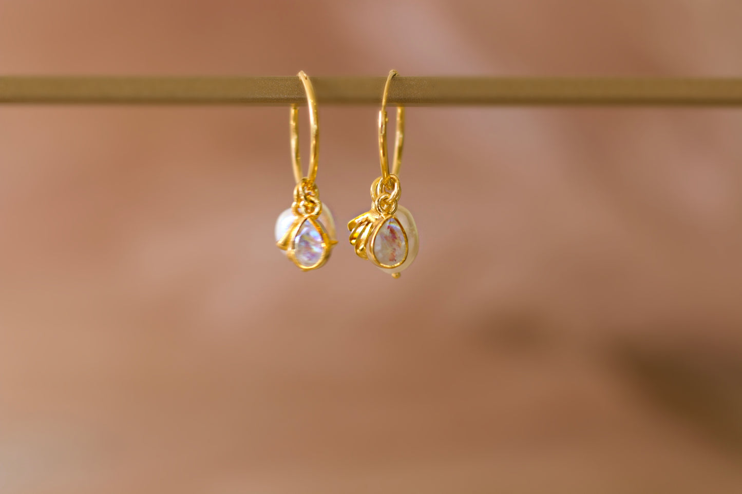 Vida moonstone earring 18k