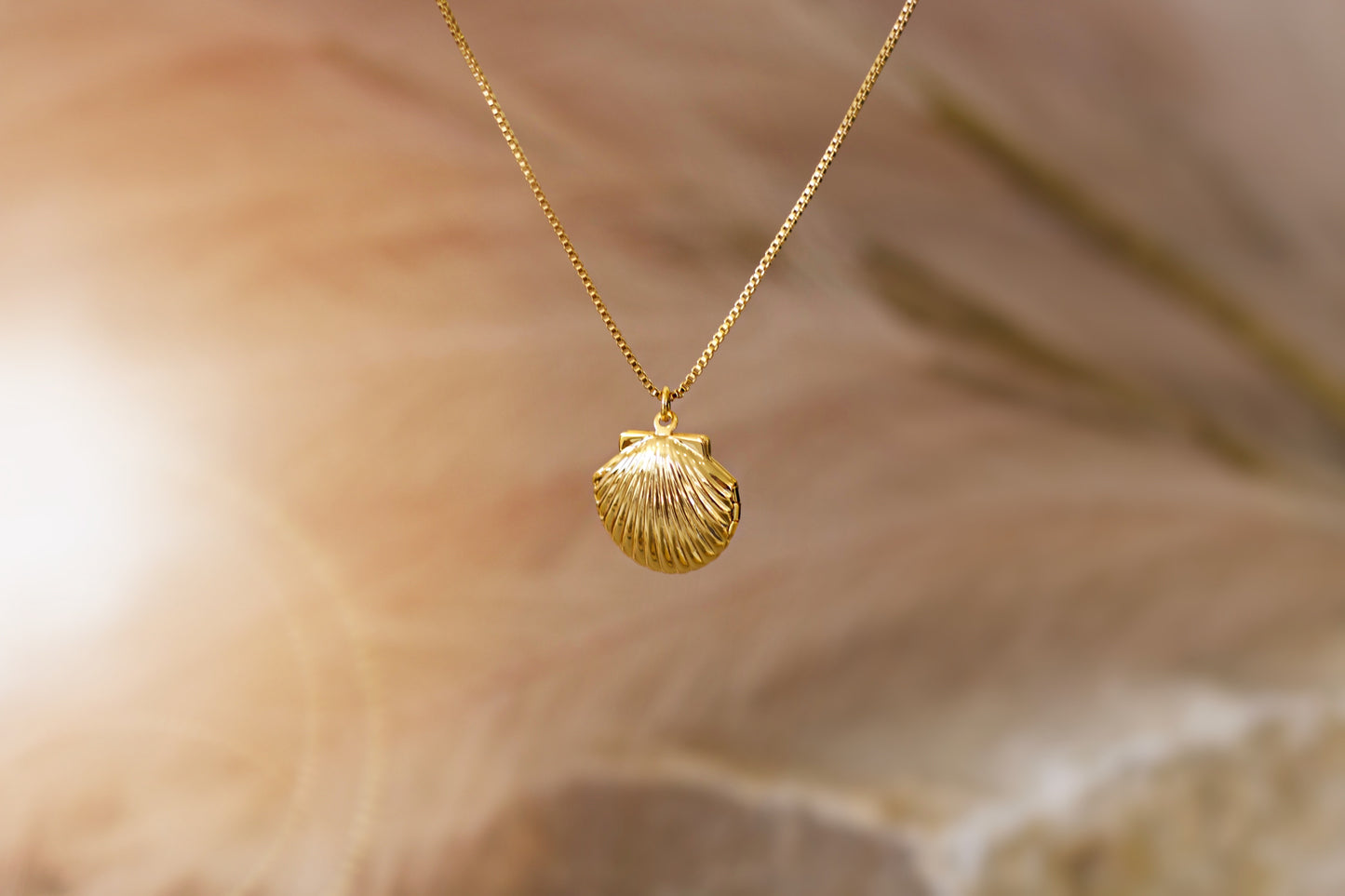 Yanna shell necklace 18k