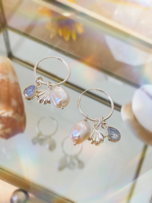 Vida moonstone earring