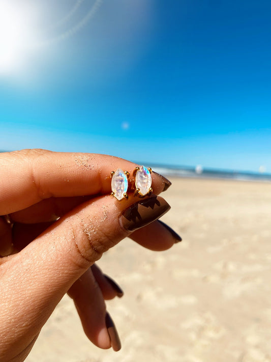 Moon stone stud earring